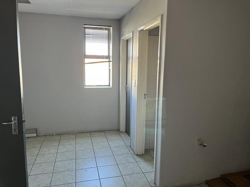 To Let Commercial Property for Rent in Killarney Gardens Western Cape